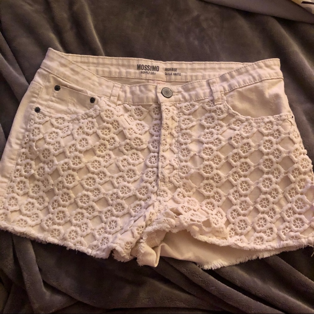 Mossimo high-rise cream shorts